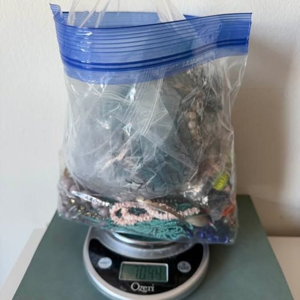 7lb vintage costume jewelry (As Is)